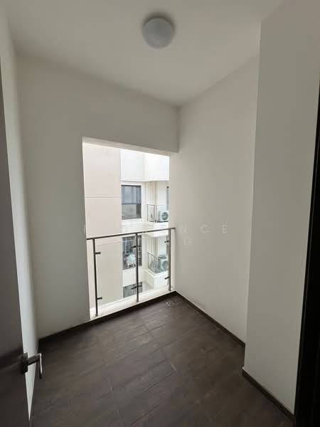Condominium for Sale at Kings Bay @ Country Garden Danga Bay - Florence Hong - Balcony - PropertyGuru.com.my