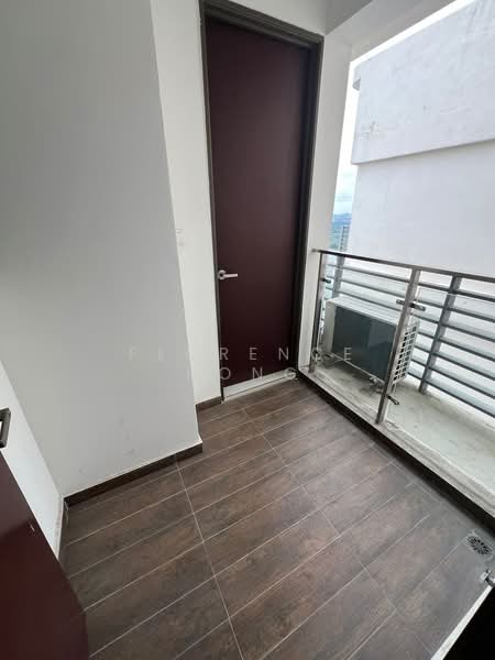 Condominium for Sale at Kings Bay @ Country Garden Danga Bay - Florence Hong - Balcony - PropertyGuru.com.my