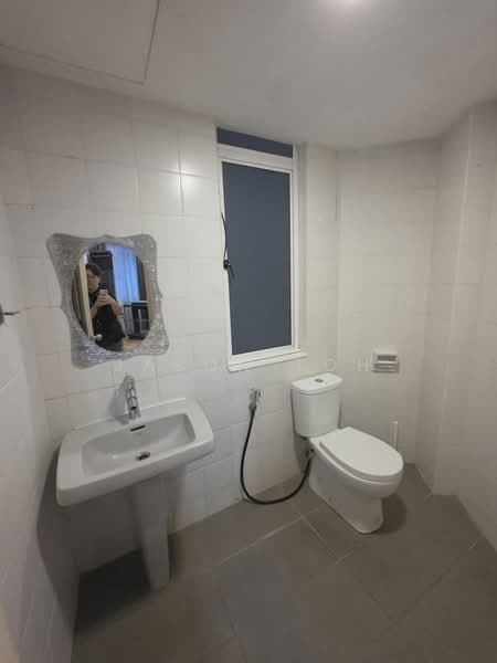 Kondominium untuk Disewa di 1A Stonor - Jason Toh - Bathroom - PropertyGuru.com.my