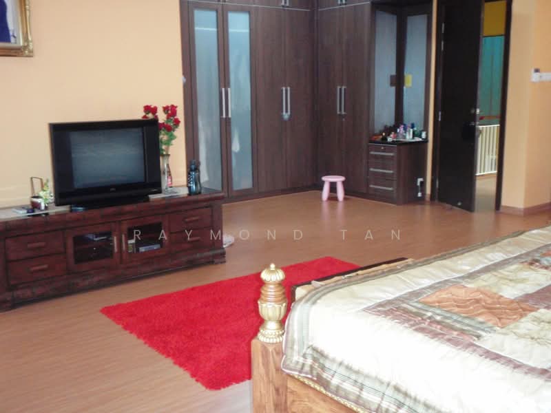 Rumah Berkembar untuk Dijual di Petaling Jaya (Selangor) - Raymond Tan - Bedroom - PropertyGuru.com.my