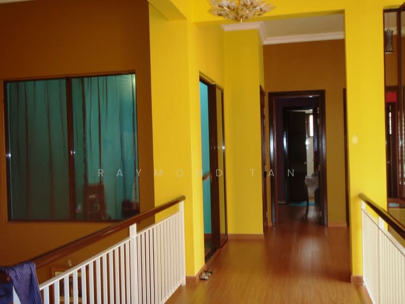 Rumah Berkembar untuk Dijual di Petaling Jaya (Selangor) - Raymond Tan - Corridor - PropertyGuru.com.my