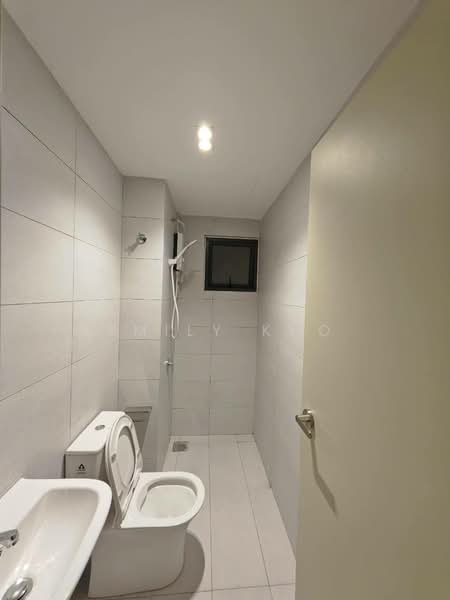 Servis Apartment untuk Disewa di Seiring Residensi - Emily Kho - Bathroom - PropertyGuru.com.my