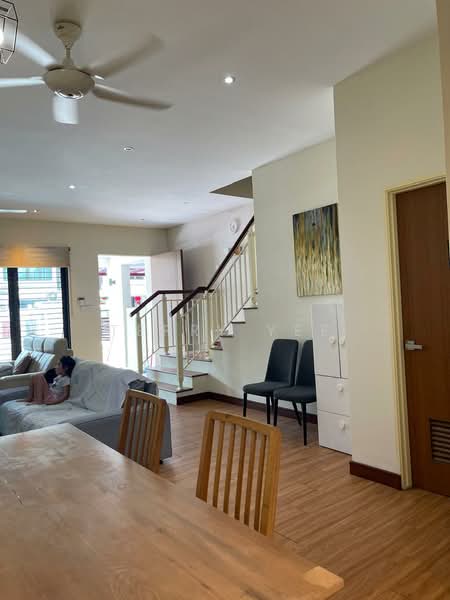 2-storey Terraced House for Rent in Bandar Kinrara Seksyen 1 (Bandar Kinrara) - Terry Yee - Living Room - PropertyGuru.com.my