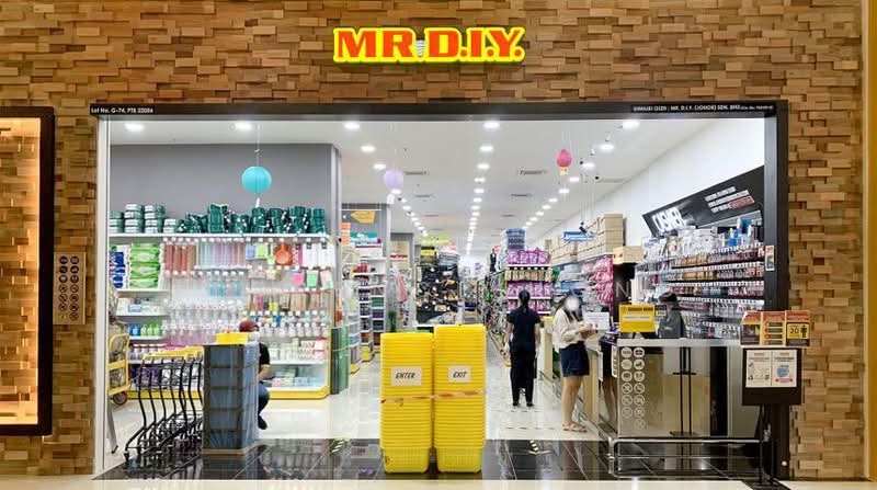 Service Residence for Sale at Kings Bay @ Country Garden Danga Bay - Florence Hong - Entrance - PropertyGuru.com.my