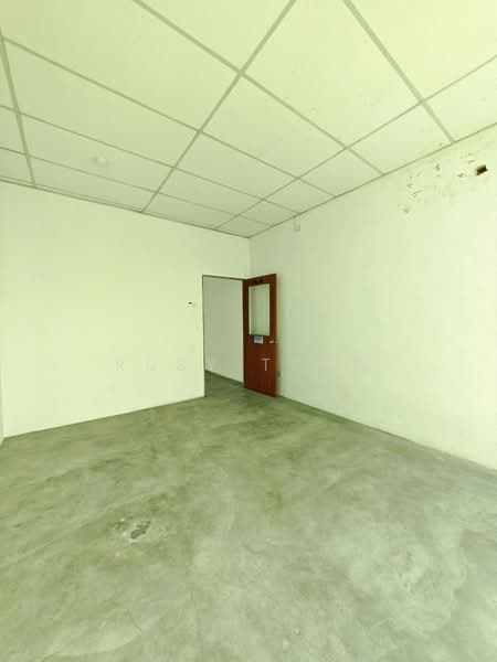 Semi-D Factory for Rent in Taman Desa Cemerlang (Ulu Tiram) - Ruby Teow - Interior - PropertyGuru.com.my