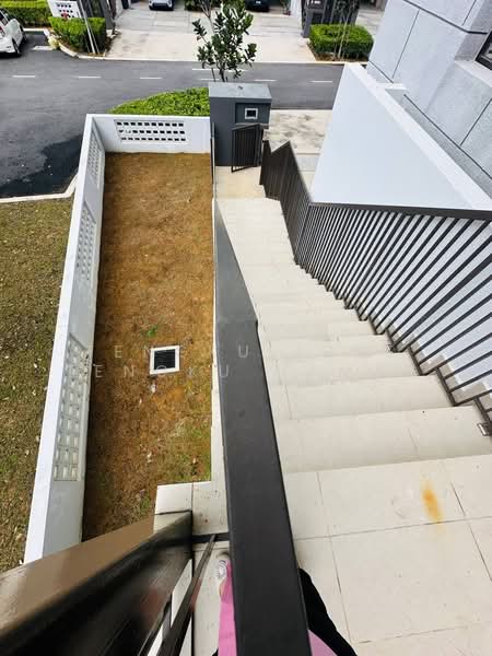 Rumah Teres 3 Tingkat untuk Dijual di Cyberjaya (Selangor) - Tengku June Tengku Mamat - Exterior - PropertyGuru.com.my
