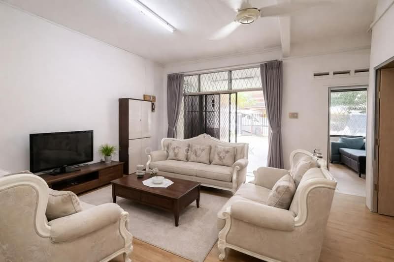 Rumah Teres 2 Tingkat untuk Dijual di Taman Sri Tebrau (Johor Bahru) - Fong Lik - Living Room - PropertyGuru.com.my