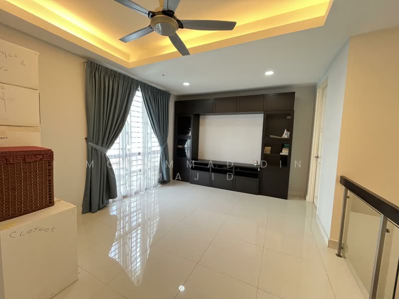 Semi-Detached House for Sale in D'Kayangan (Shah Alam) - Mohammad Din Majid - Living Room - PropertyGuru.com.my