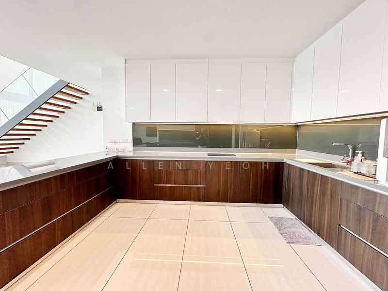 Kondominium untuk Dijual di The Light Collection IV - Allen Yeoh - Kitchen - PropertyGuru.com.my