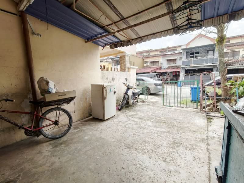 Rumah Teres 2 Tingkat untuk Dijual di Taman Sri Muda (Shah Alam) - Siti Zuraini - Exterior - PropertyGuru.com.my