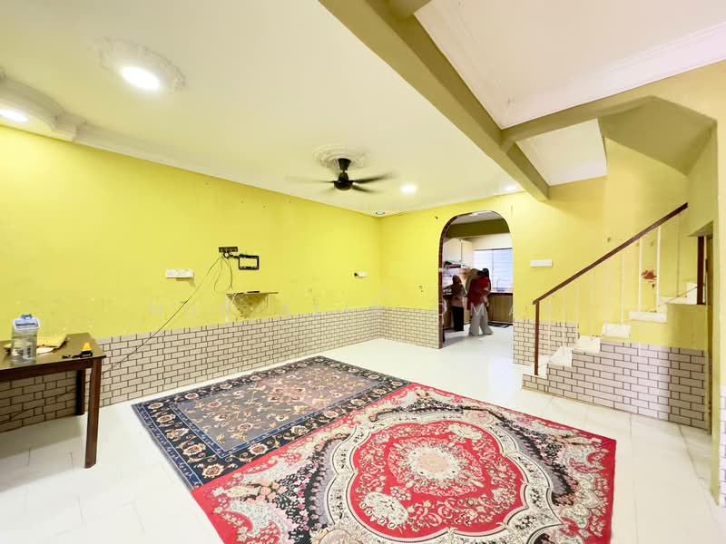Rumah Teres 2 Tingkat untuk Dijual di Shah Alam (Selangor) - Nur Alia Omar - Living Room - PropertyGuru.com.my