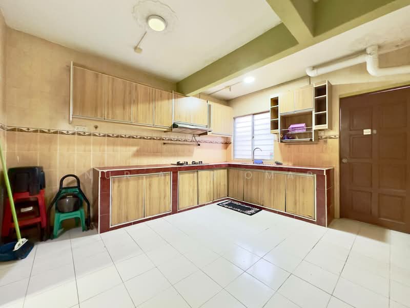 Rumah Teres 2 Tingkat untuk Dijual di Shah Alam (Selangor) - Nur Alia Omar - Kitchen - PropertyGuru.com.my