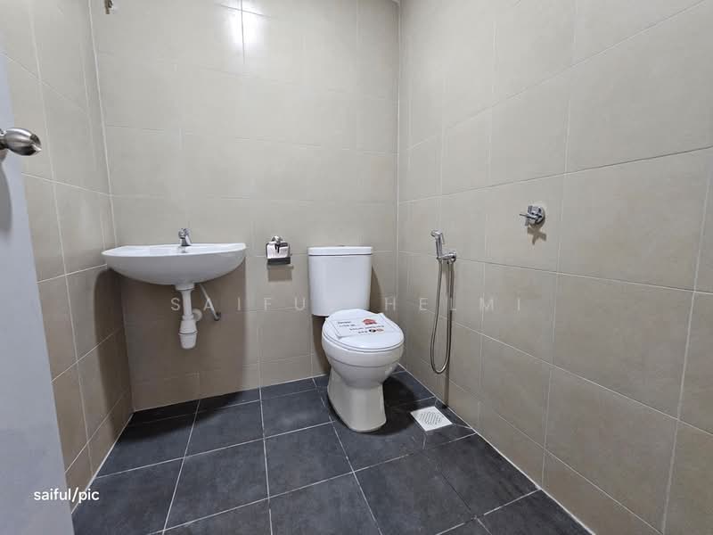 2-storey Terraced House for Sale in Pulau Indah (Klang) - SAIFUL HELMI - Bathroom - PropertyGuru.com.my