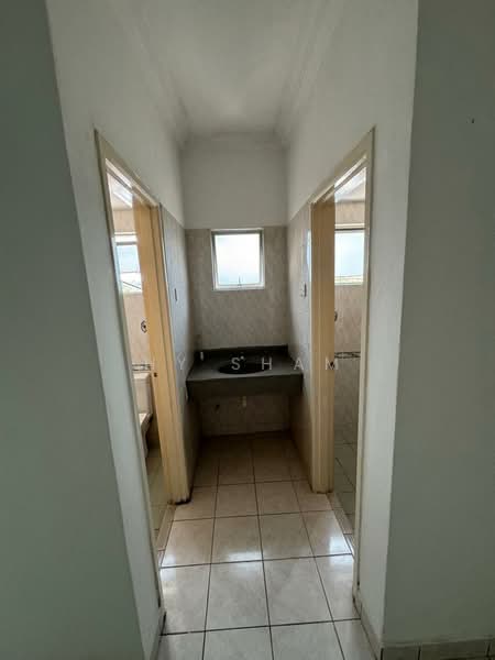 Pangsapuri untuk Disewa di Pangsapuri Kelana Impian - HY Sham - Bathroom - PropertyGuru.com.my