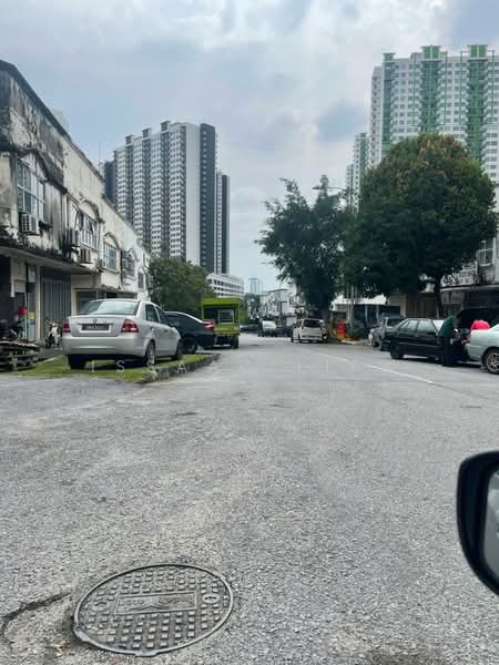 Terrace Factory for Rent in Taman Overseas Union (Taman Oug) (Jalan Klang Lama (Old Klang Road)) - Issaac Liew - Exterior - PropertyGuru.com.my