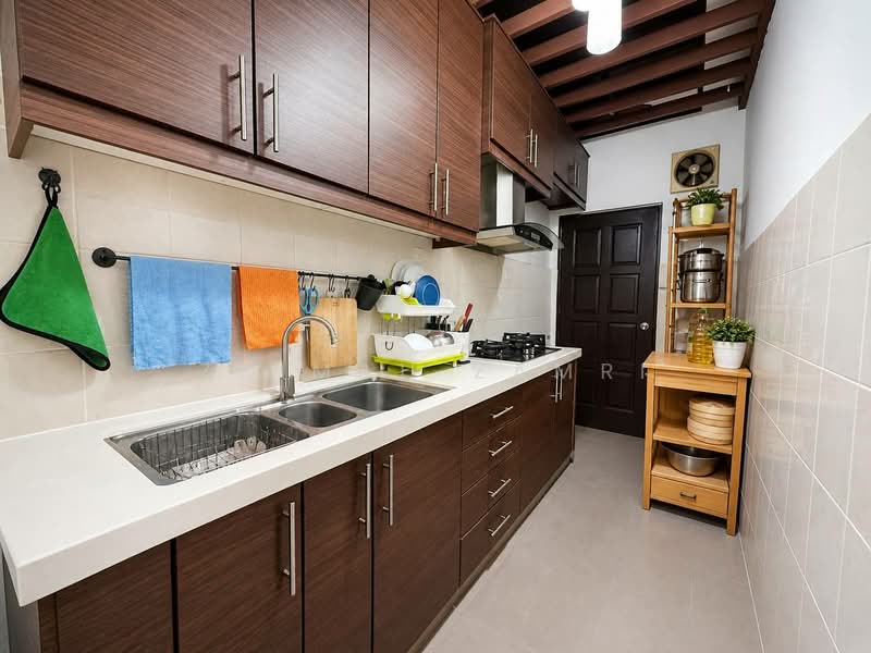 Cluster House for Sale in Setia Alam (Selangor) - Zaimah Zamri - Kitchen - PropertyGuru.com.my