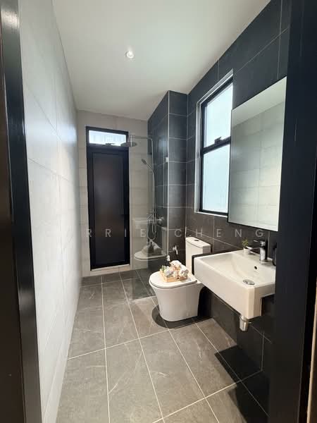 Kondominium untuk Dijual di The Atas - Carrie Cheng - Bathroom - PropertyGuru.com.my