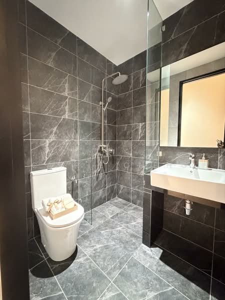 Kondominium untuk Dijual di The Atas - Carrie Cheng - Bathroom - PropertyGuru.com.my