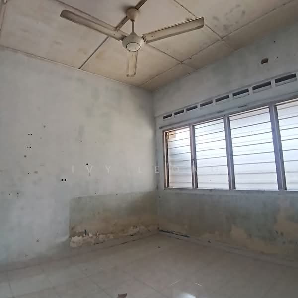 1-storey Terraced House for Sale in Taman Pelangi (Johor Bahru) - Ivy Leong - Interior - PropertyGuru.com.my