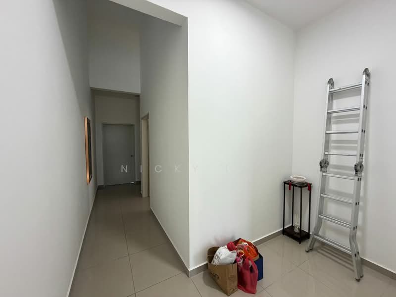 Rumah Teres 2 Tingkat untuk Dijual di Bandar Tasik Puteri (Rawang) - Nicky Lai - Corridor - PropertyGuru.com.my