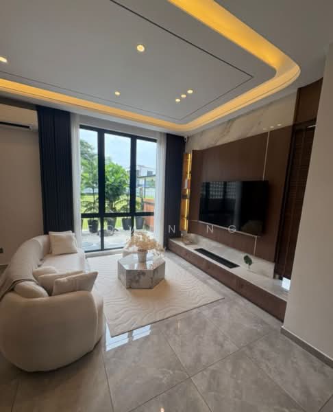Cluster House for Sale in Permas Jaya (Johor) - Edven Ng - Living Room - PropertyGuru.com.my