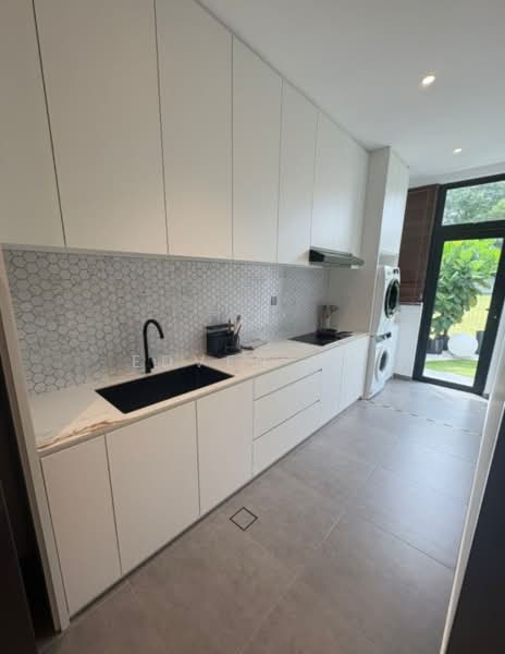 Cluster House for Sale in Permas Jaya (Johor) - Edven Ng - Kitchen - PropertyGuru.com.my