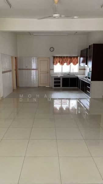 2-storey Terraced House for Sale in D'Kayangan (Shah Alam) - Mohammad Din Majid - Kitchen - PropertyGuru.com.my