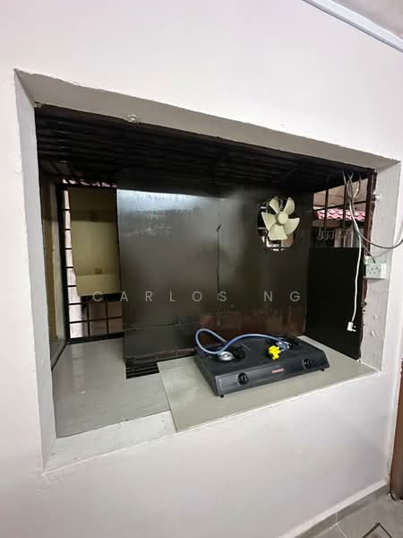 Flat for Rent at Lestari Apartment - Carlos Ng - Kitchen - PropertyGuru.com.my
