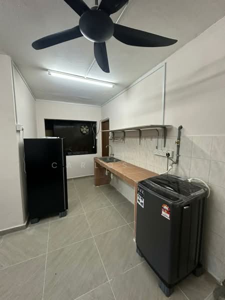 Flat for Rent at Lestari Apartment - Carlos Ng - Kitchen - PropertyGuru.com.my