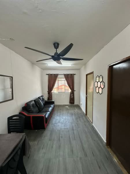Flat for Rent at Lestari Apartment - Carlos Ng - Living Room - PropertyGuru.com.my