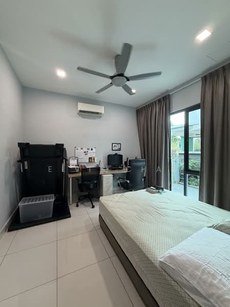 Rumah Berkembar untuk Dijual di Setia Eco Glades (Cyberjaya) - Elvis Chan - Bedroom - PropertyGuru.com.my