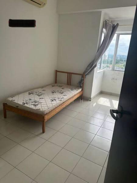 Pangsapuri untuk Dijual di Palm Garden Apartment - James Thong - Bedroom - PropertyGuru.com.my