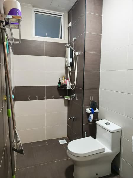 Kondominium untuk Dijual di M Condominium @ Larkin - Krystal Ho - Bathroom - PropertyGuru.com.my