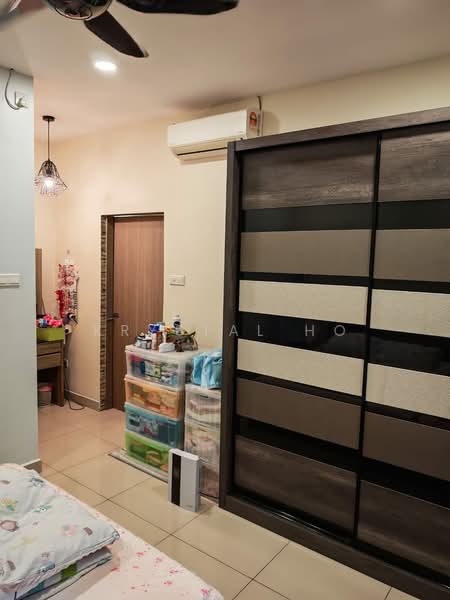 Kondominium untuk Dijual di M Condominium @ Larkin - Krystal Ho - Bedroom - PropertyGuru.com.my