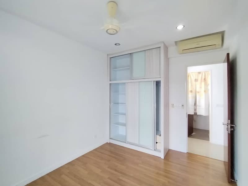 Condominium for Sale at Bayu Ferringhi Condominiums - May Tan - Bedroom - PropertyGuru.com.my