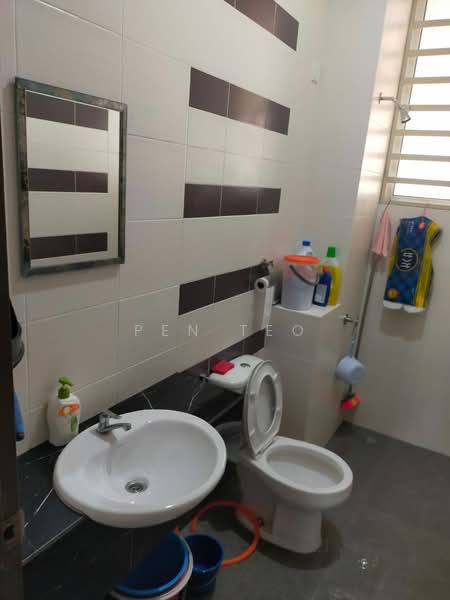 Rumah Berkembar untuk Dijual di Bayan Baru (Penang) - Pen Teo - Bathroom  - PropertyGuru.com.my