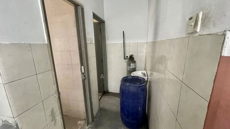 Shop for Rent in Seksyen 15 (Shah Alam) - Hasniza Ibrahim - Interior - PropertyGuru.com.my