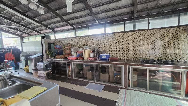 Rumah Banglo untuk Dijual di Taman TTDI Jaya (Shah Alam) - Mohammad Din Majid - Kitchen - PropertyGuru.com.my