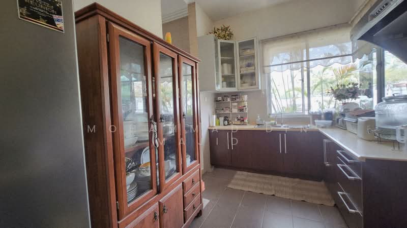 Rumah Banglo untuk Dijual di Taman TTDI Jaya (Shah Alam) - Mohammad Din Majid - Kitchen - PropertyGuru.com.my