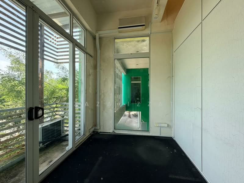 Shop / Office for Rent in Bukit Jelutong (Shah Alam) - Izzaza Izzati - Balcony - PropertyGuru.com.my