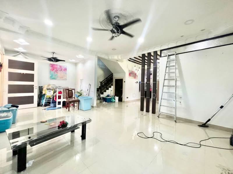 Rumah Teres untuk Dijual di Alam Impian (Shah Alam) - Mohammad Din Majid - Living Room - PropertyGuru.com.my