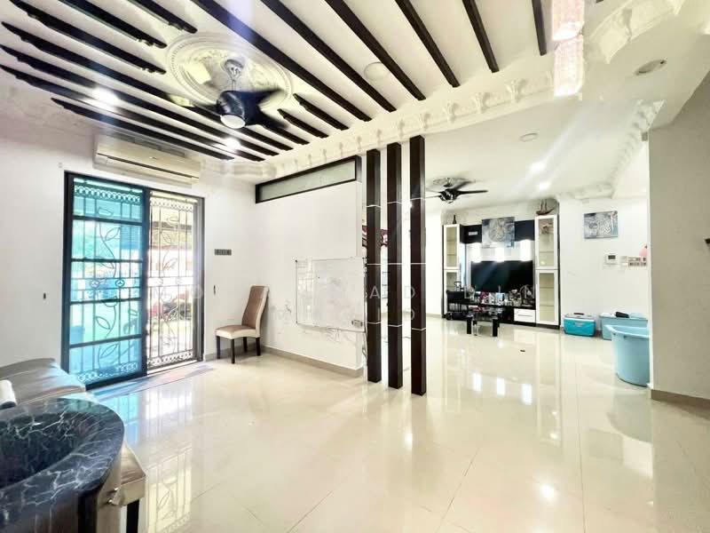 Rumah Teres untuk Dijual di Alam Impian (Shah Alam) - Mohammad Din Majid - Living Room - PropertyGuru.com.my