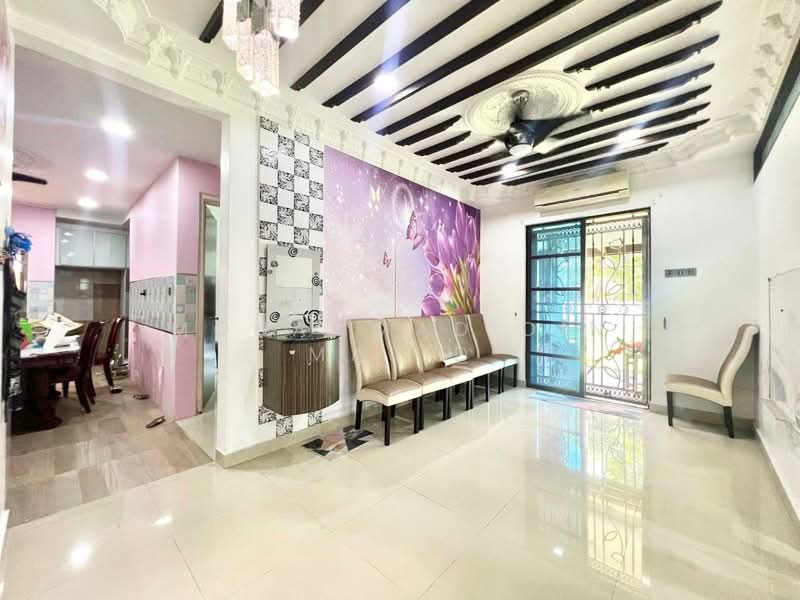Rumah Teres untuk Dijual di Alam Impian (Shah Alam) - Mohammad Din Majid - Living Room - PropertyGuru.com.my