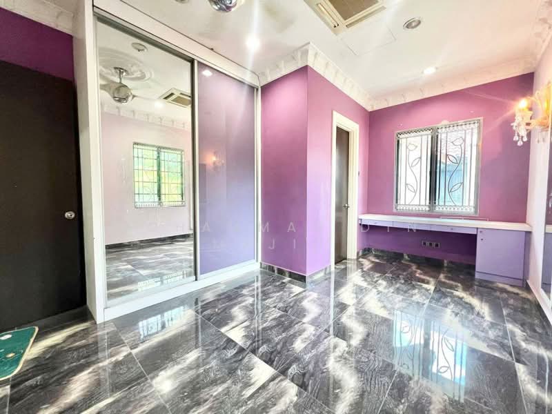 Rumah Teres untuk Dijual di Alam Impian (Shah Alam) - Mohammad Din Majid - Bedroom - PropertyGuru.com.my