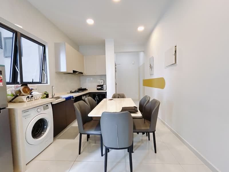 Condominium for Rent at Amberside @ Country Garden Danga Bay - Edward Tan - Kitchen - PropertyGuru.com.my