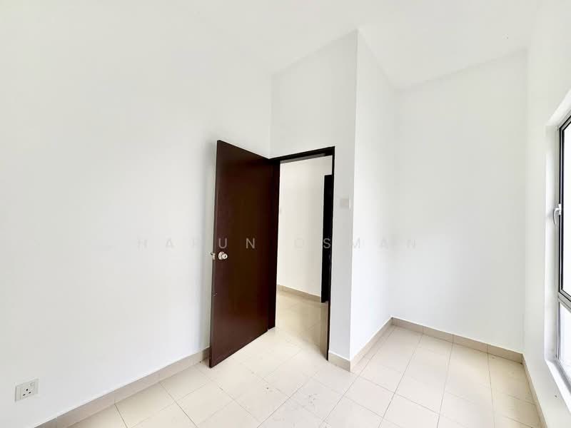 2-storey Terraced House for Sale in Puncak Bestari (Puncak Alam) - Harun Osman - PropertyGuru.com.my