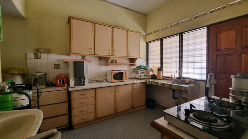 Rumah Teres 2 Tingkat untuk Dijual di SS2 (Petaling Jaya) - Nadia Shukri - Kitchen - PropertyGuru.com.my