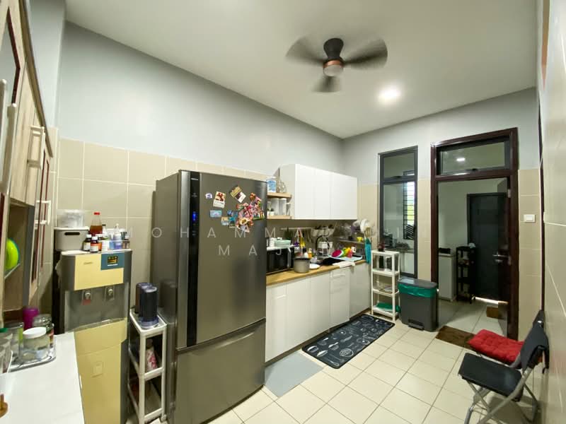 2-storey Terraced House for Sale in Laman Glenmarie (Shah Alam) - Mohammad Din Majid - Kitchen - PropertyGuru.com.my