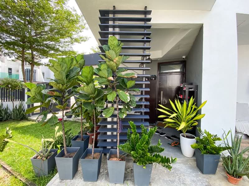 2-storey Terraced House for Sale in Laman Glenmarie (Shah Alam) - Mohammad Din Majid - Exterior - PropertyGuru.com.my