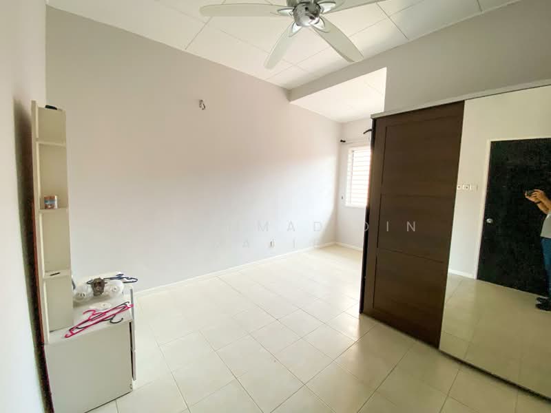 2-storey Terraced House for Sale in Sunway Kayangan (Shah Alam) - Mohammad Din Majid - Bedroom - PropertyGuru.com.my